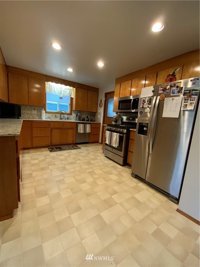 11849 Littlerock Road Southwest Olympia, WA 98512 - Photo 12 of 25 Gallery Image 12