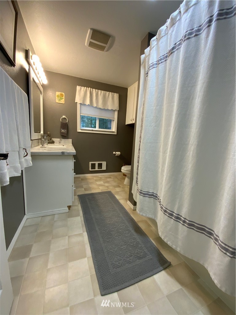 11849 Littlerock Road Southwest Olympia, WA 98512 - Photo 14 of 25 Gallery Image 14