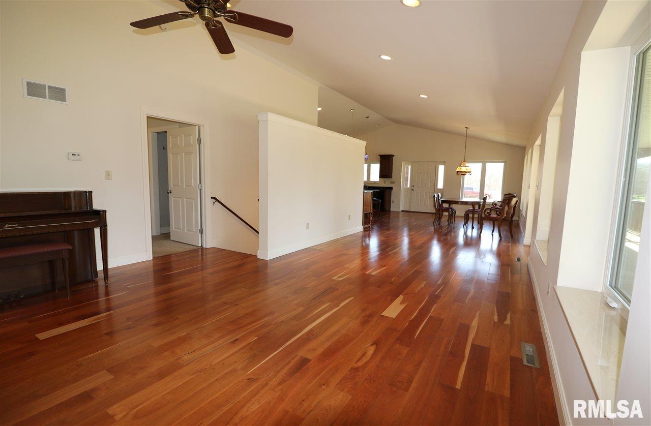 6005 North Kickapoo-Edwards Road Edwards, IL 61528 - Photo 12 of 36 Gallery Image 12