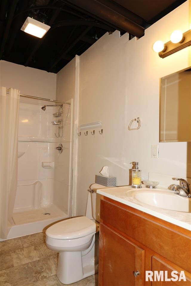 6005 North Kickapoo-Edwards Road Edwards, IL 61528 - Photo 29 of 36 Gallery Image 29