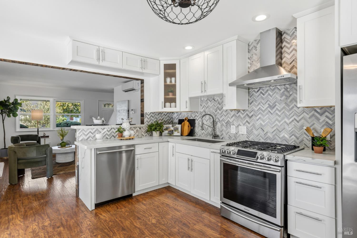 320 Foster Road Napa, CA 94558 - Photo 11 of 31 Gallery Image 11