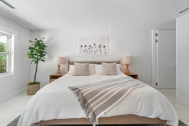 $20,000 | 5284 Boca Marina Circle South, Boca Raton, FL 33487