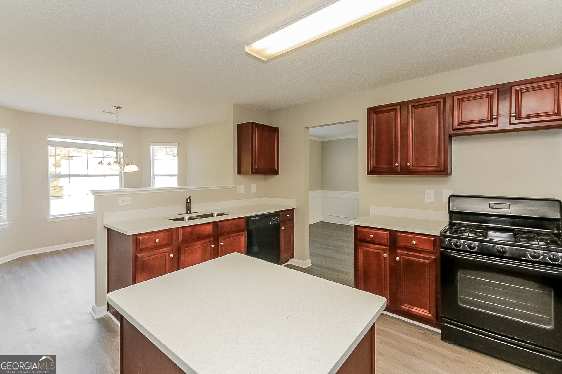 4325 Holliday Road Atlanta, GA 30349 - Photo 6 of 17