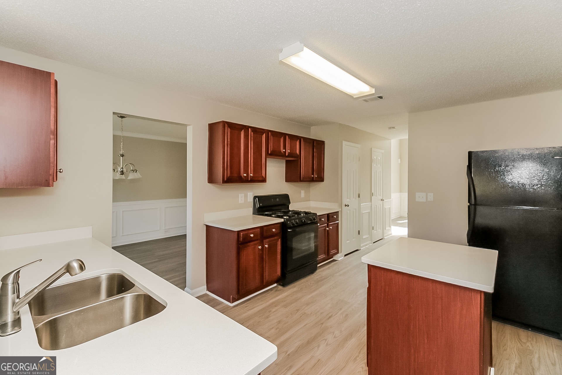 4325 Holliday Road Atlanta, GA 30349 - Photo 7 of 17