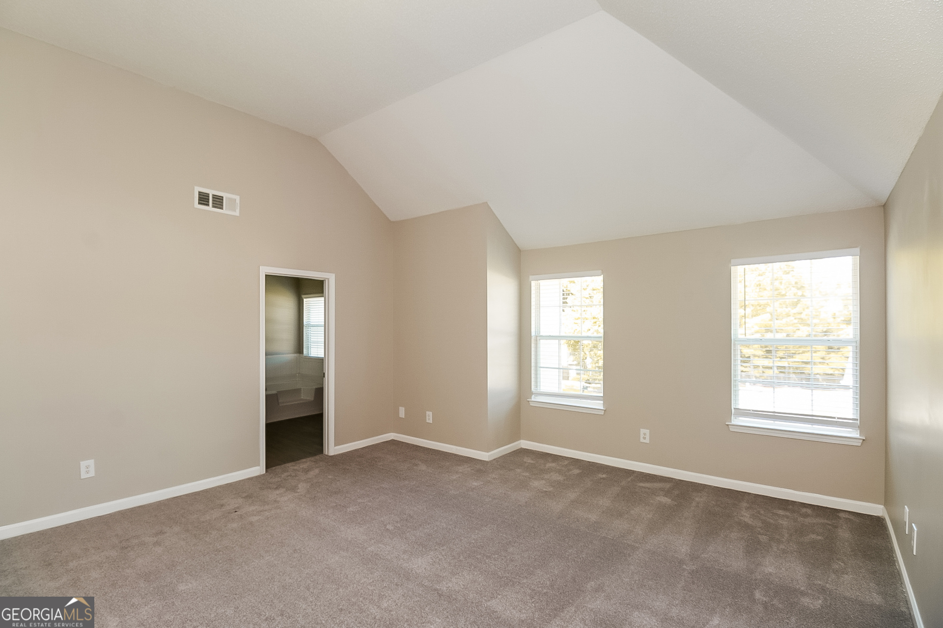 4325 Holliday Road Atlanta, GA 30349 - Photo 9 of 17