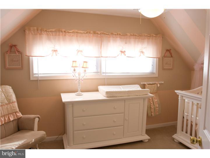 45 Great Oak Road Levittown, PA 19057 - Photo 14 of 24 Gallery Image 14