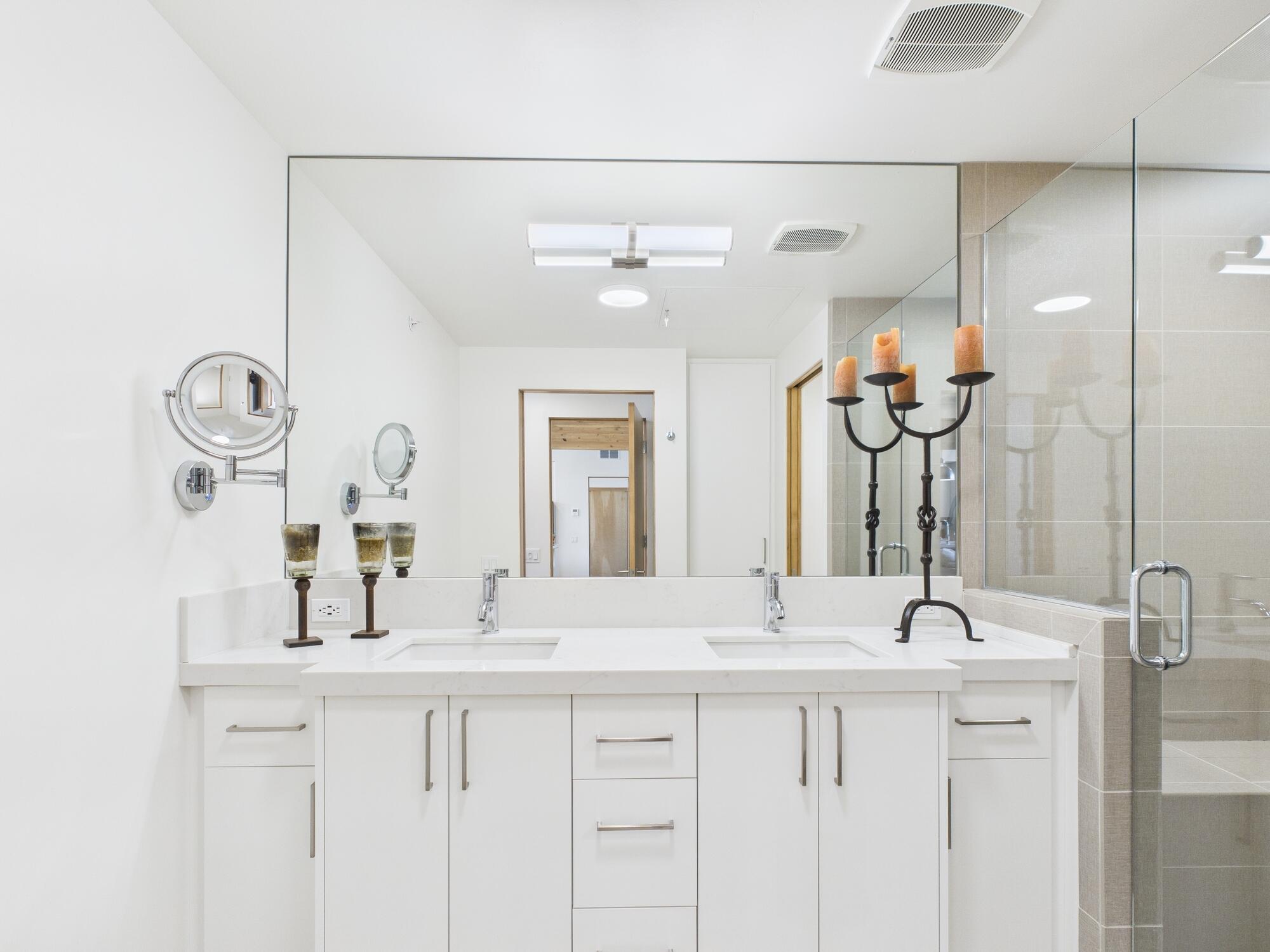 516 North Main Street, Unit 6 Hailey, ID 83333 - Photo 15 of 29 Primary bath 2