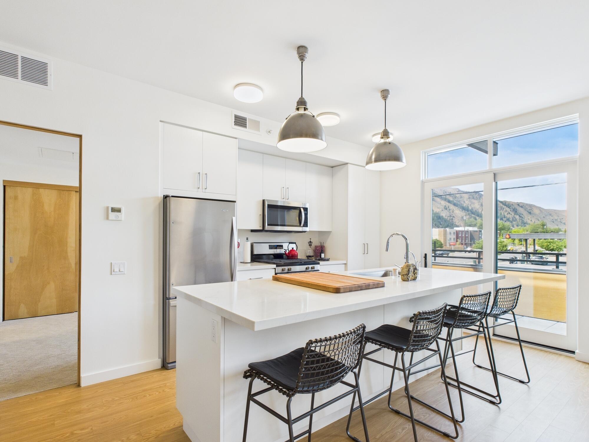 516 North Main Street, Unit 6 Hailey, ID 83333 - Photo 2 of 29 Kitchen