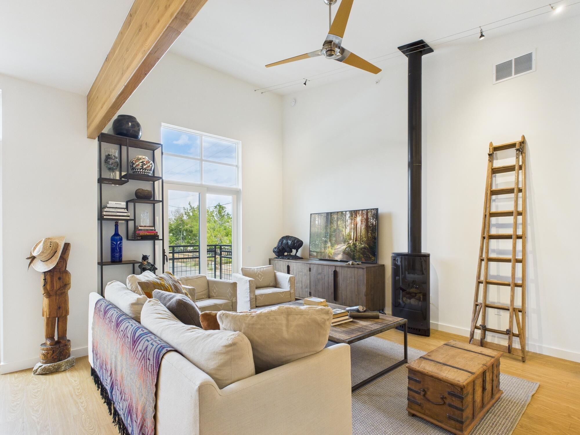 516 North Main Street, Unit 6 Hailey, ID 83333 - Photo 10 of 29 Living Room
