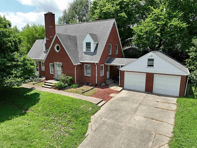 $245,000 | 701 North Meridian Street, Washington, IN 47501