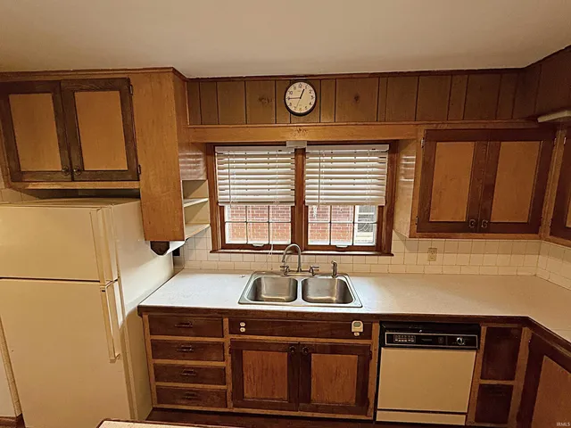 $240,000 | 701 North Meridian Street, Washington, IN 47501