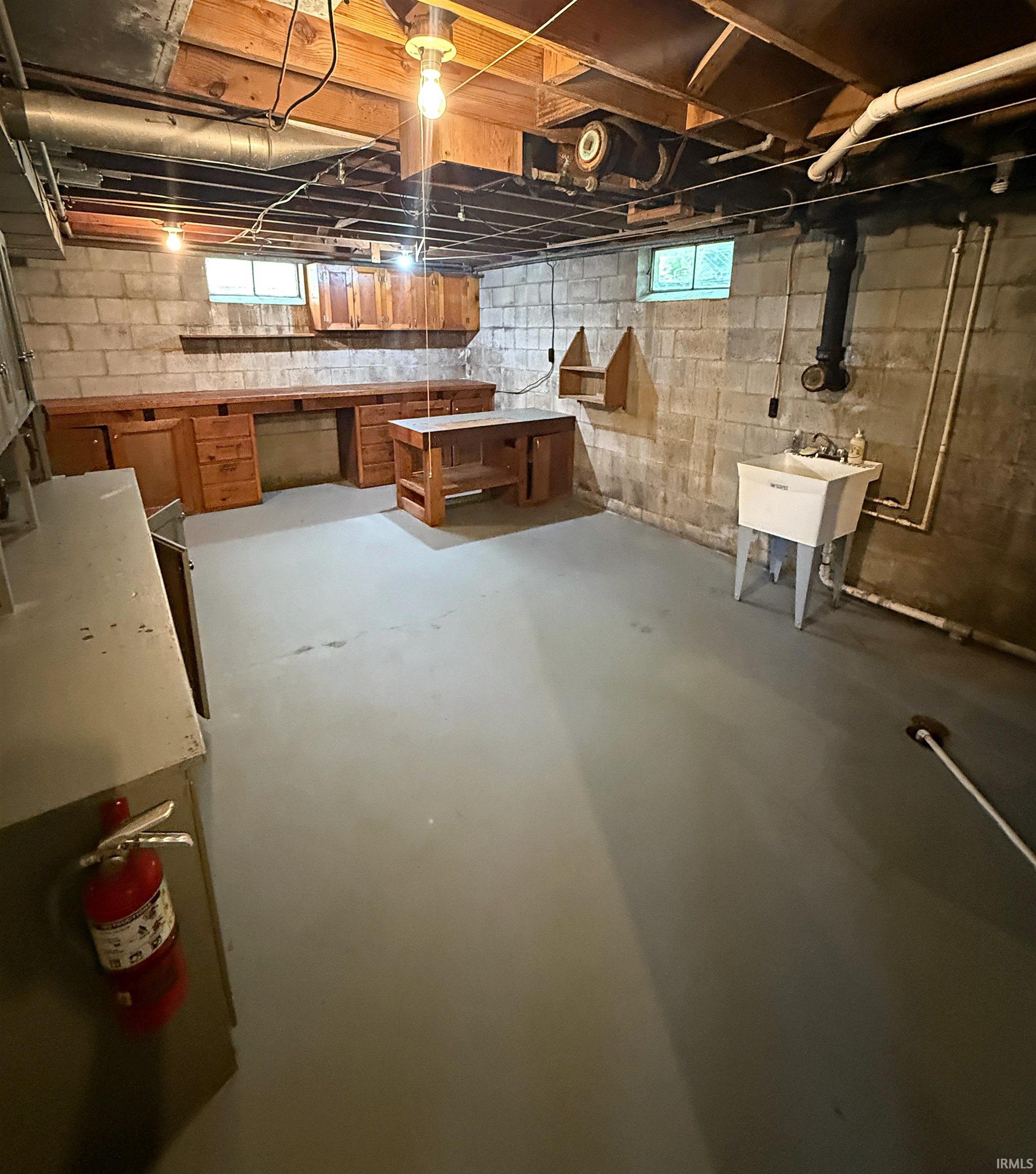 701 North Meridian Street Washington, IN 47501 - Photo 31 of 36