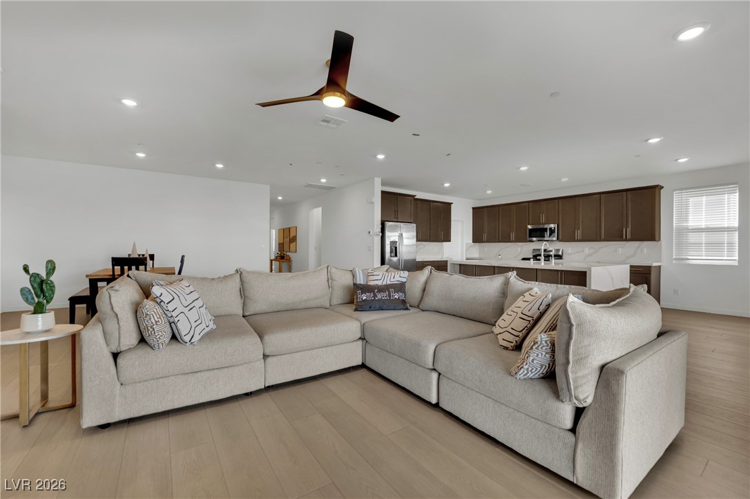 1564 Ravello Mountain Henderson, NV 89011 - Photo 5 of 46