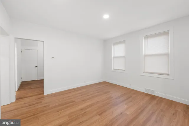 $314,900 | 324 Elm Avenue, Oaklyn, NJ 08107