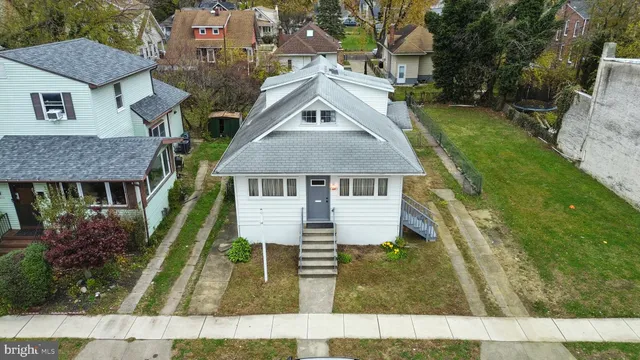 $314,900 | 324 Elm Avenue, Oaklyn, NJ 08107