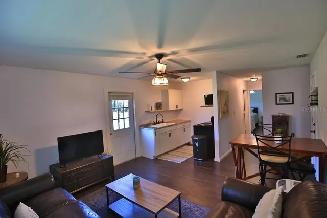 $1,695,000 | 21051 Southeast 42nd Street, Morriston, FL 32668