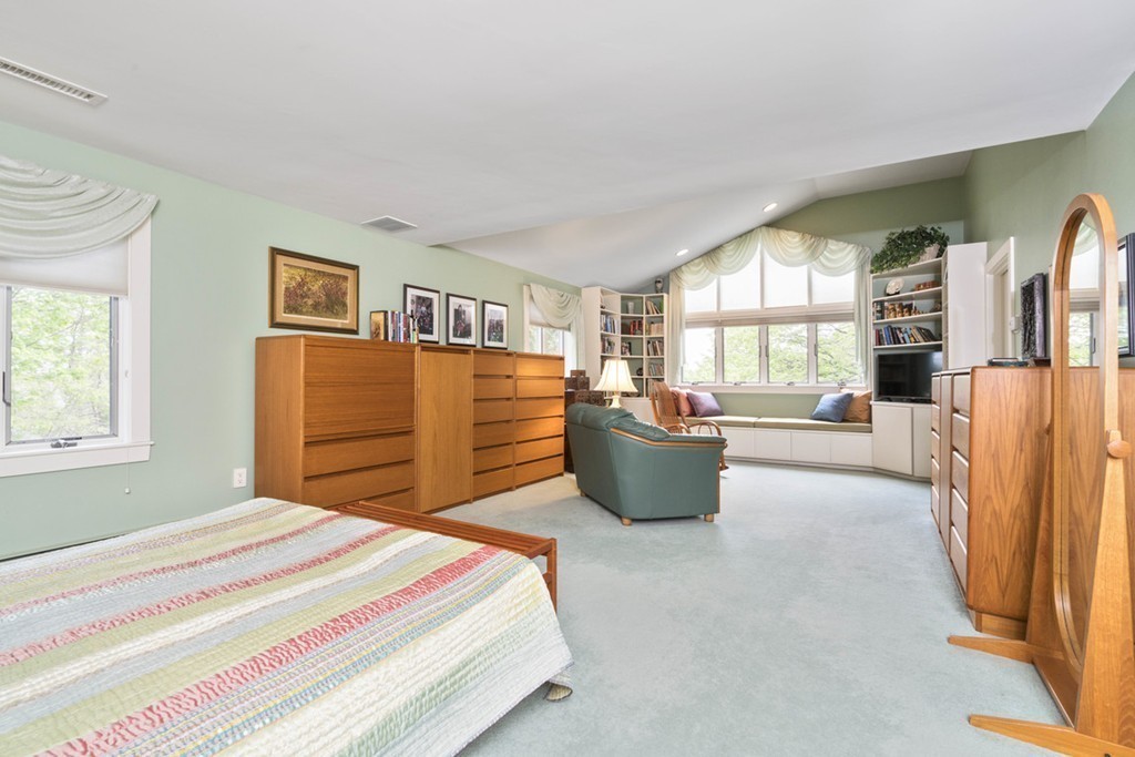 84 Jerusalem Road Cohasset, MA 02025 - Photo 11 of 23 Gallery Image 11