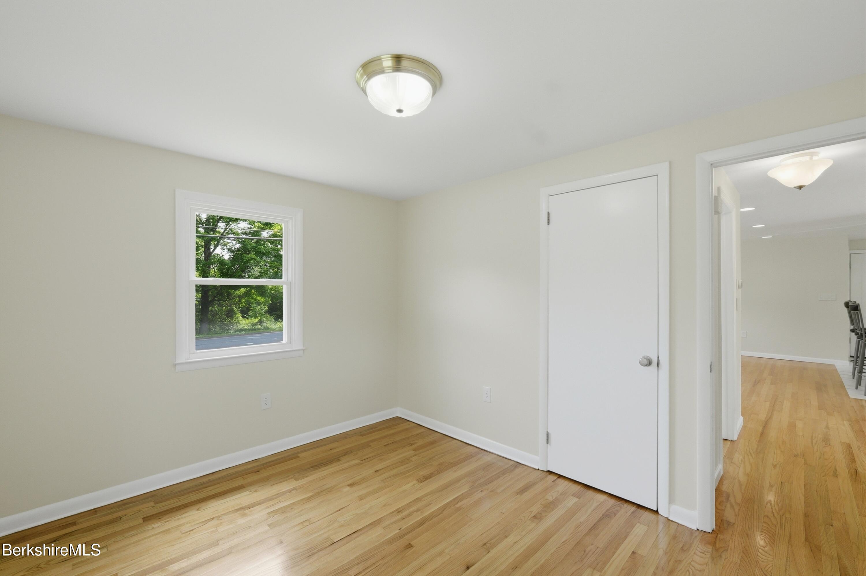 184 Melbourne Road Pittsfield, MA 01201 - Photo 23 of 36 Bedroom 2