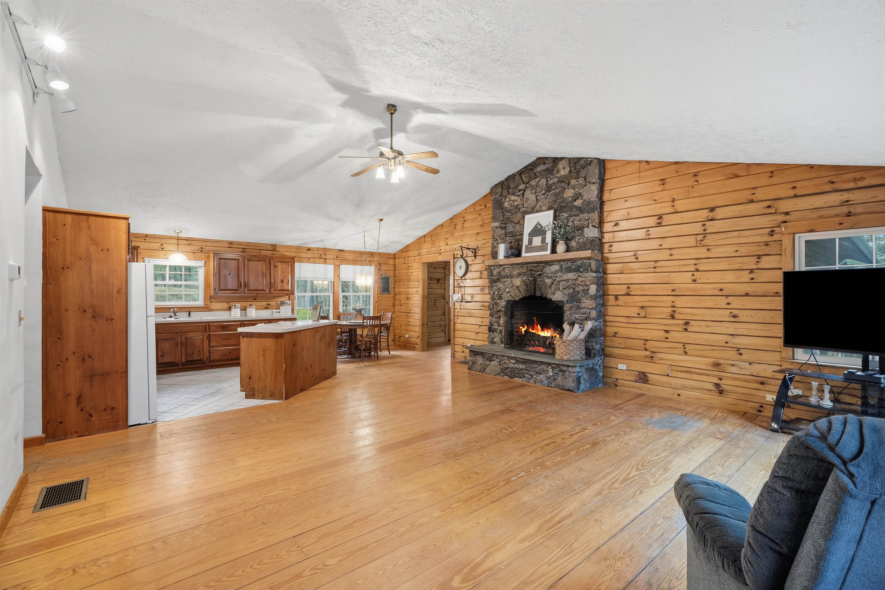 171 Crawley Falls Road Brentwood, NH 03833 - Photo 8 of 29