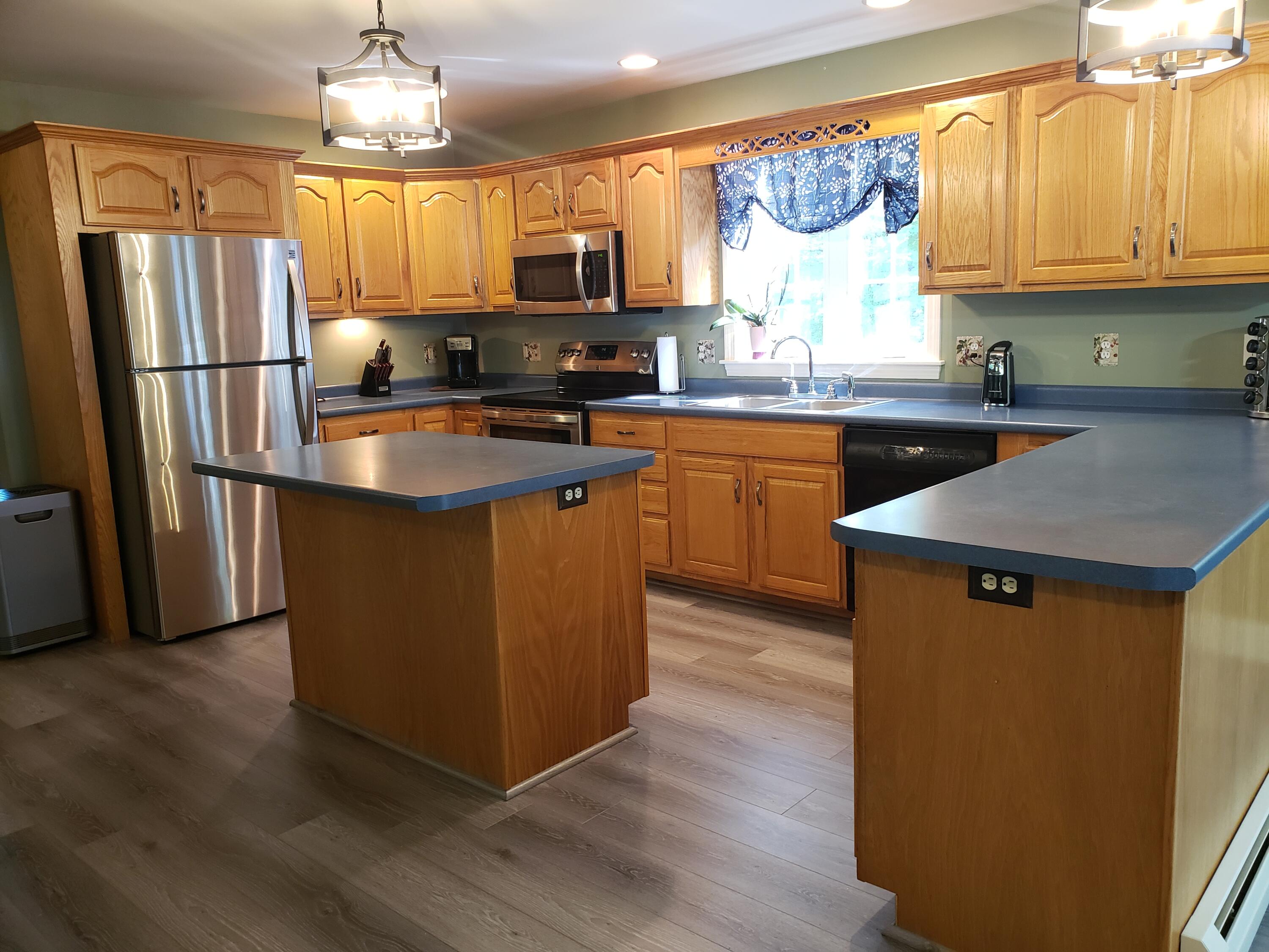 10 Graces Way Windham, ME 04062 - Photo 7 of 30 Kitchen