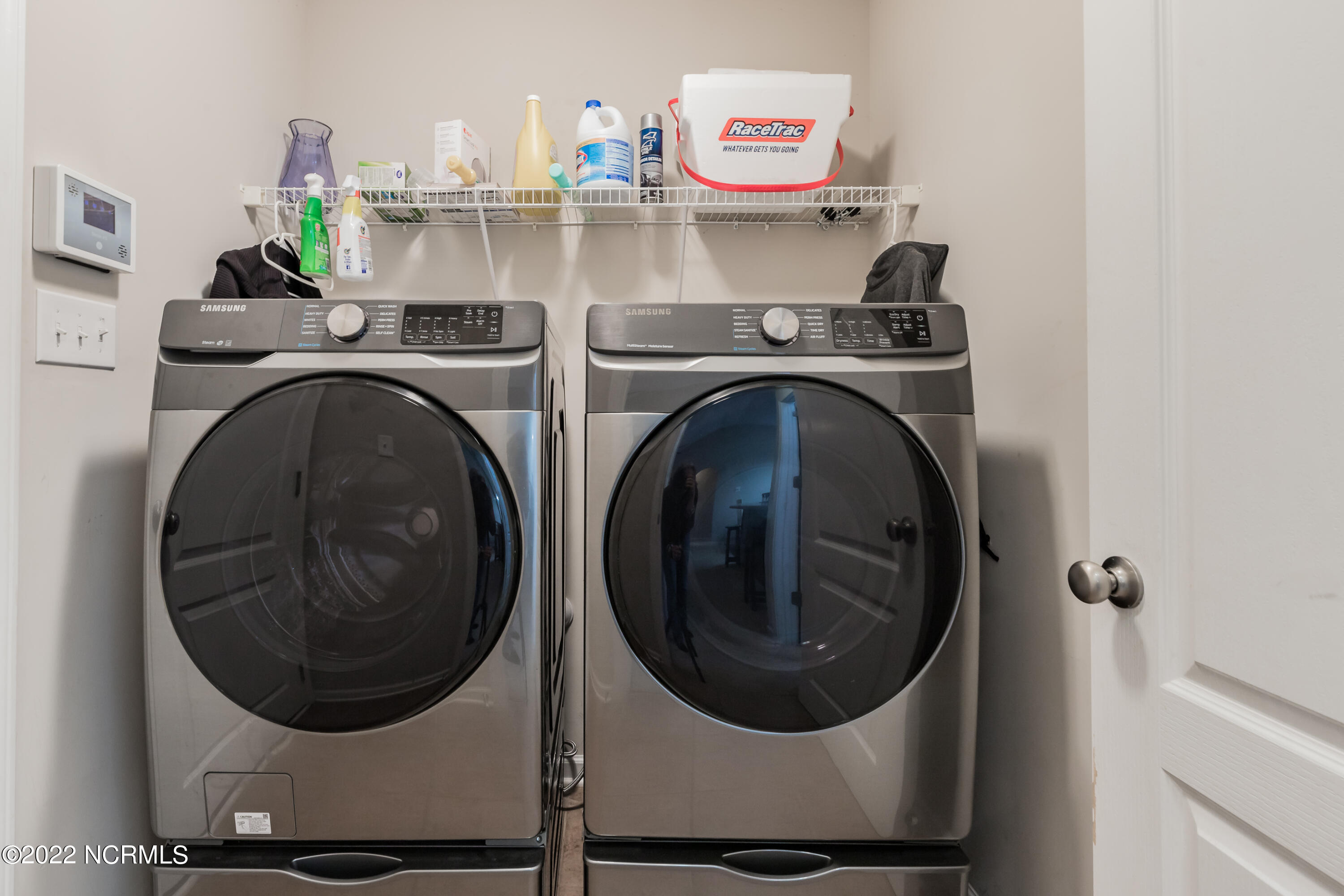 289 Merin Height Road Jacksonville, NC 28546 - Photo 14 of 16 26LAUNDRY
