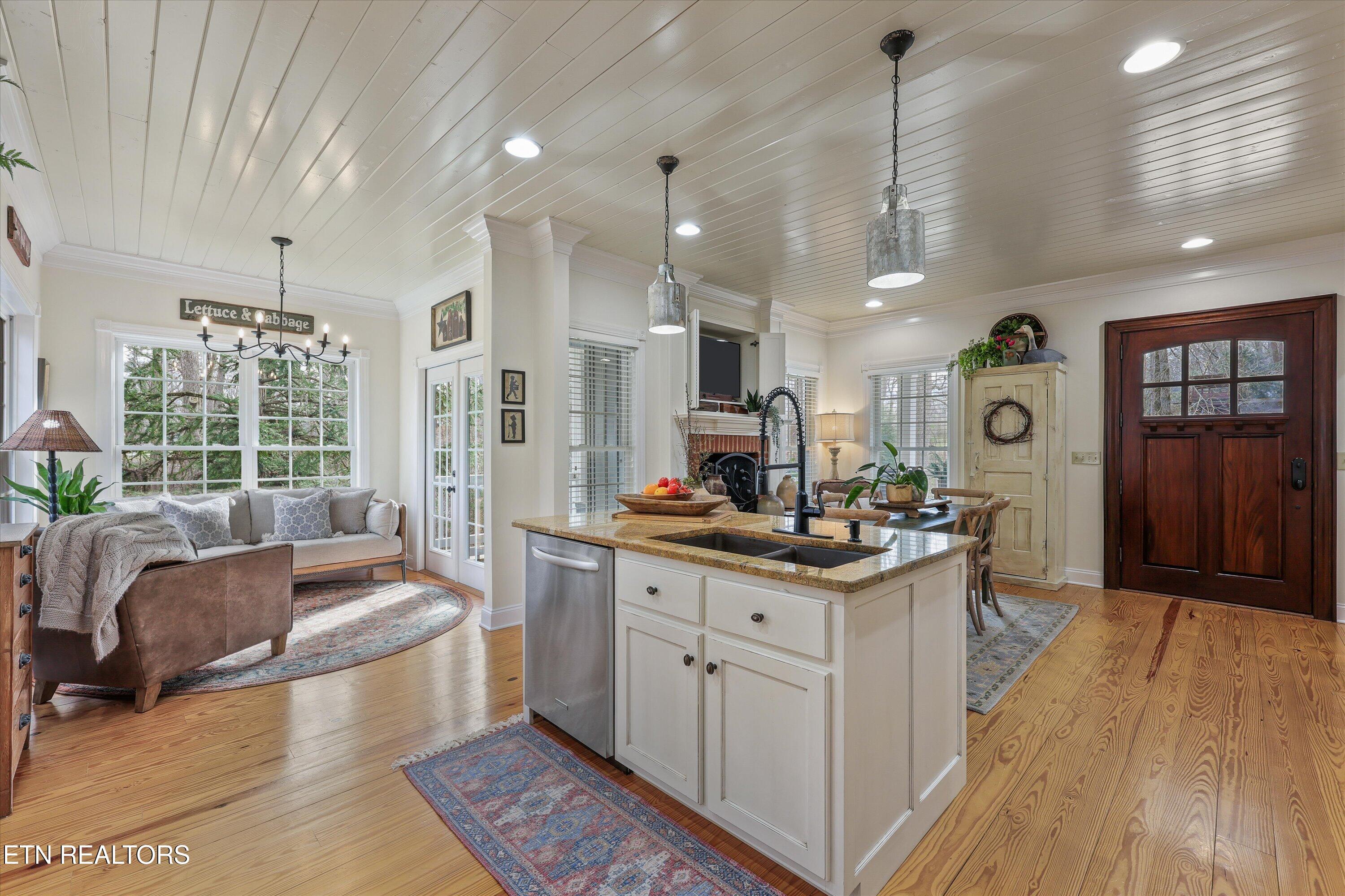 21 East Norris Road Norris, TN 37828 - Photo 15 of 40 KITCHEN