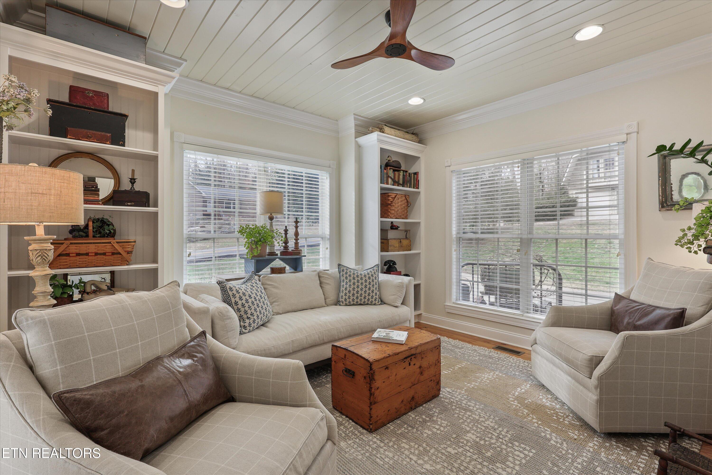 21 East Norris Road Norris, TN 37828 - Photo 17 of 40 FAMILY ROOM