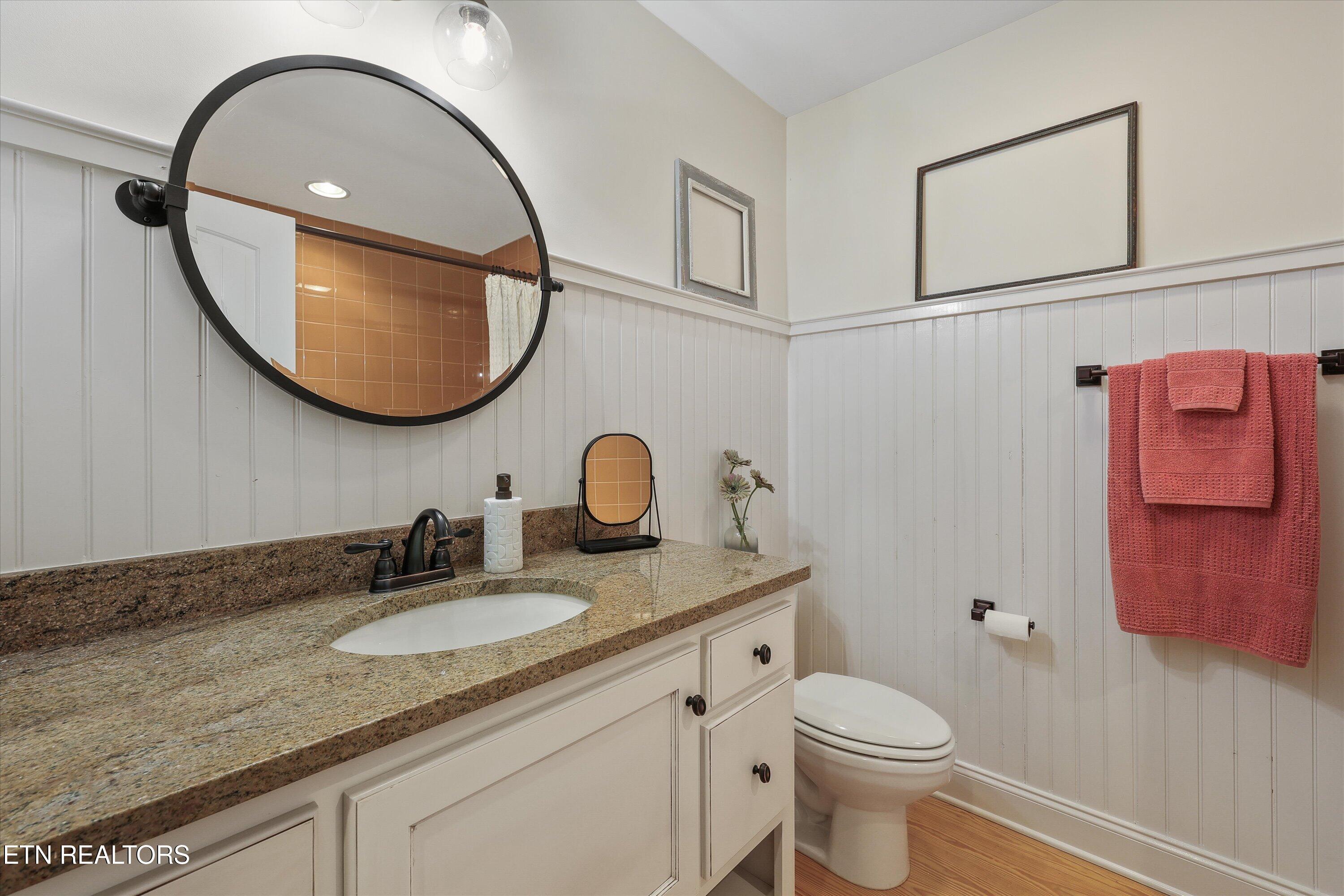 21 East Norris Road Norris, TN 37828 - Photo 27 of 40 GUEST BATH