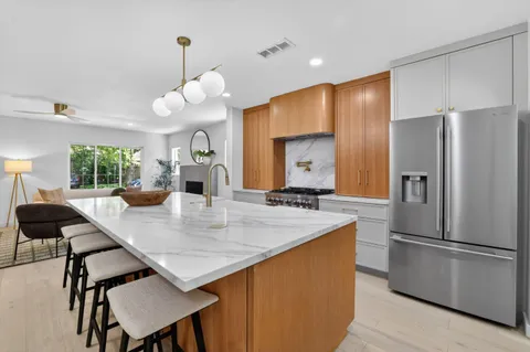 $1,289,000 | 1640 9th Avenue, Sacramento, CA 95818
