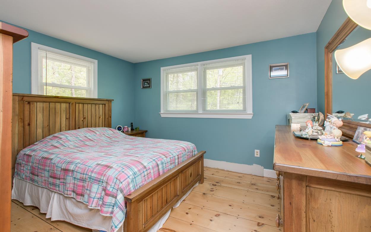 92 Walnut Hill Road Derry, NH 03038 - Photo 20 of 37