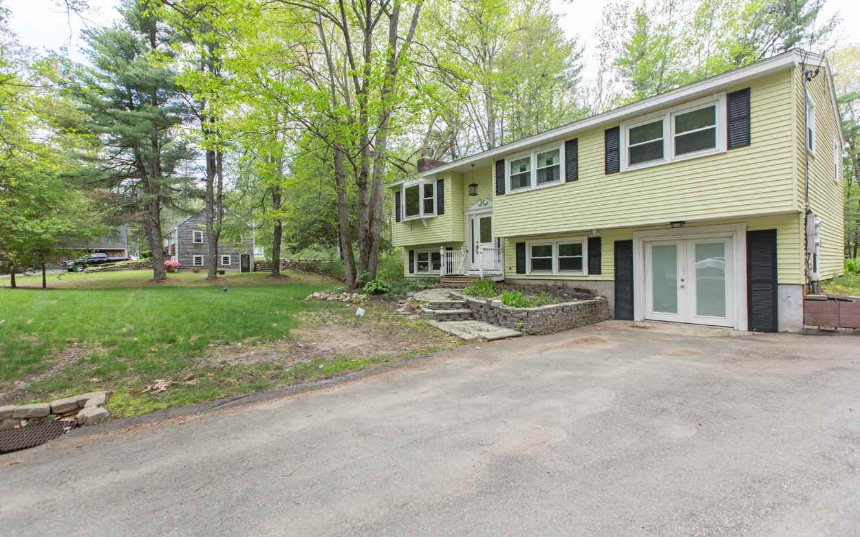 92 Walnut Hill Road Derry, NH 03038 - Photo 3 of 37