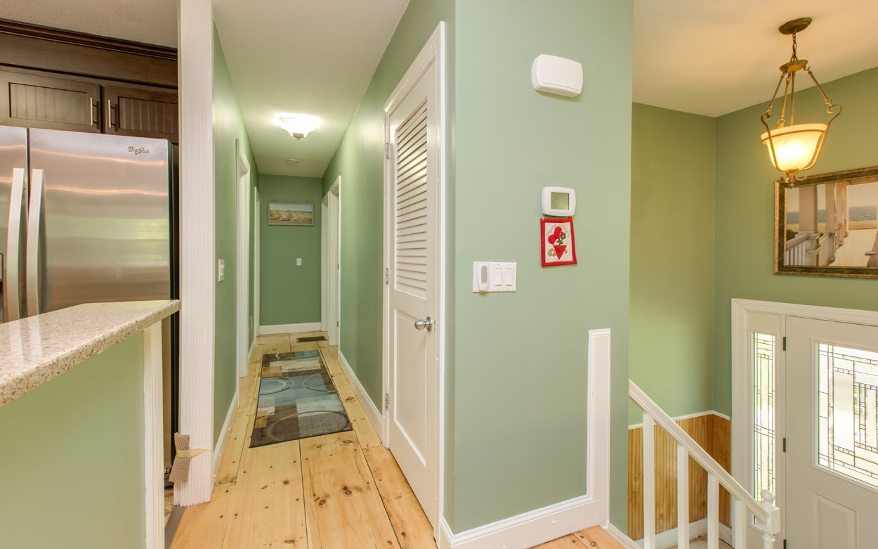 92 Walnut Hill Road Derry, NH 03038 - Photo 8 of 37