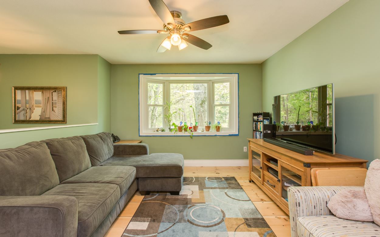 92 Walnut Hill Road Derry, NH 03038 - Photo 10 of 37