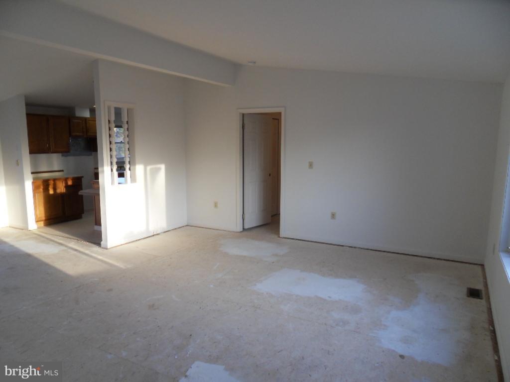 6925 Back Landing Road Hurlock, MD 21643 - Photo 8 of 30 Living Room