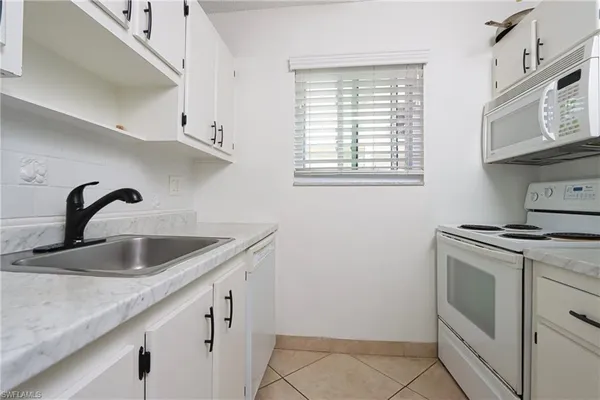 $5,000 | 766 Central Avenue, Unit 119, Naples, FL 34102