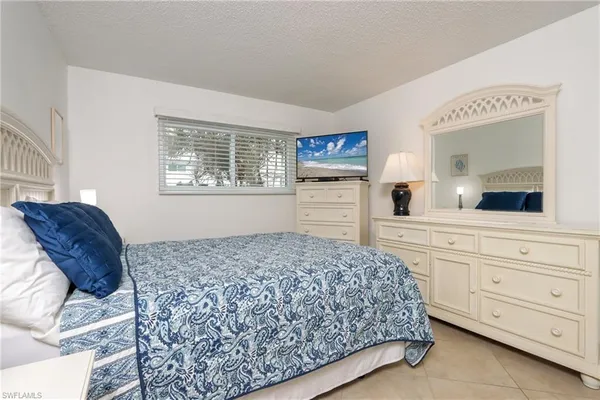 $5,000 | 766 Central Avenue, Unit 119, Naples, FL 34102