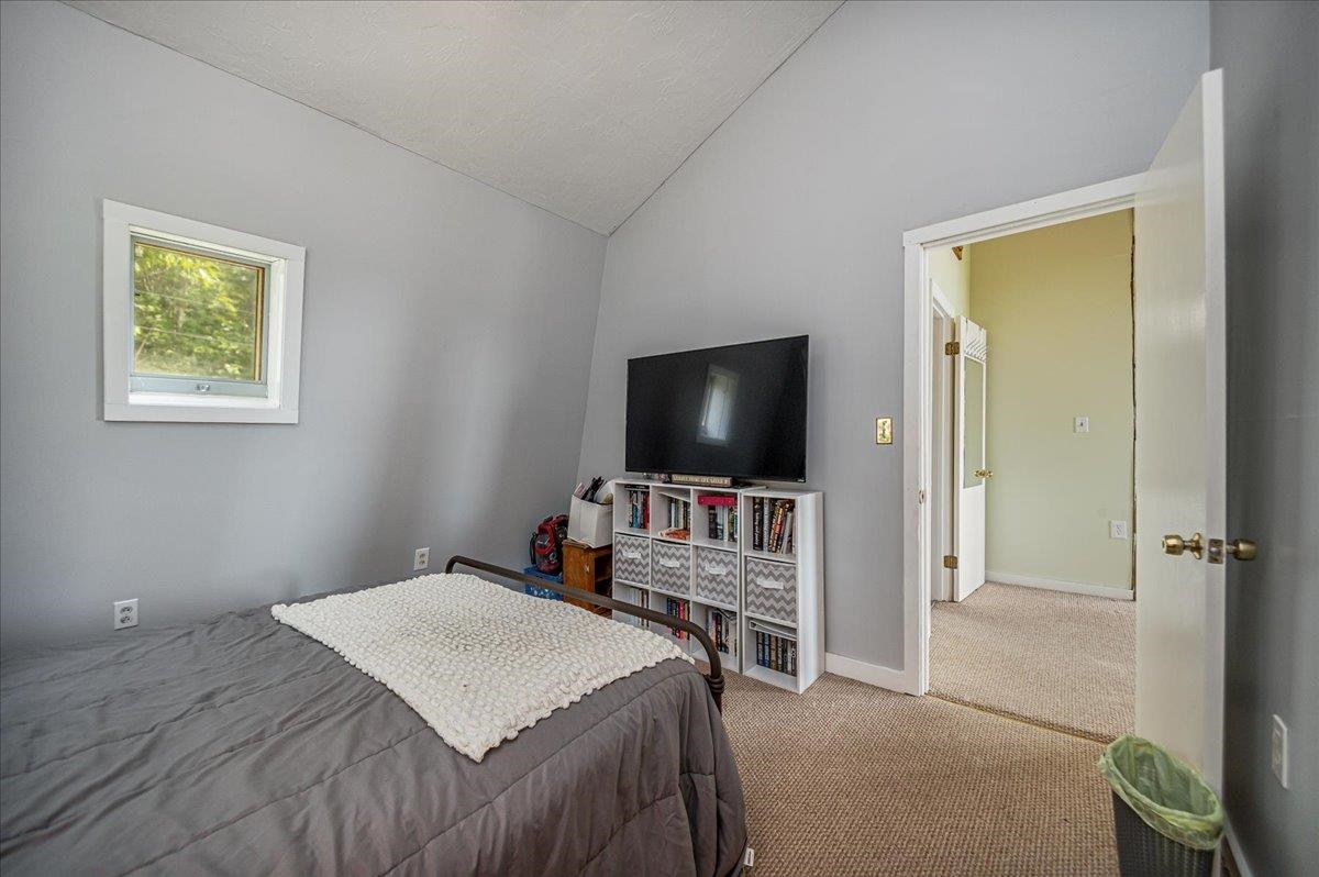 162 Mt Delight Road Epsom, NH 03234 - Photo 14 of 38