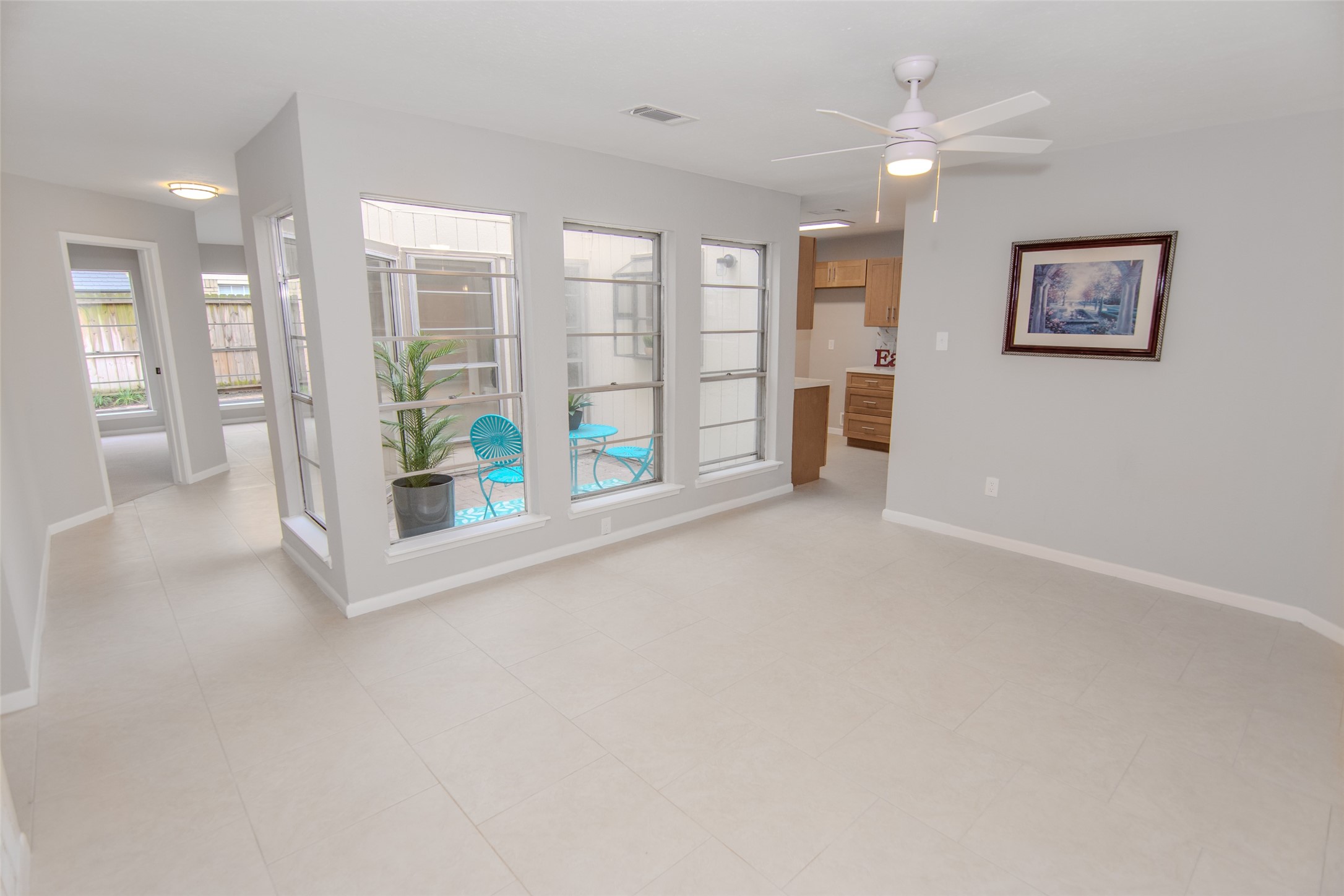 6703 Stonewater Houston, TX 77084 - Photo 10 of 30 Another view of the dining area looking toward the kitchen area.