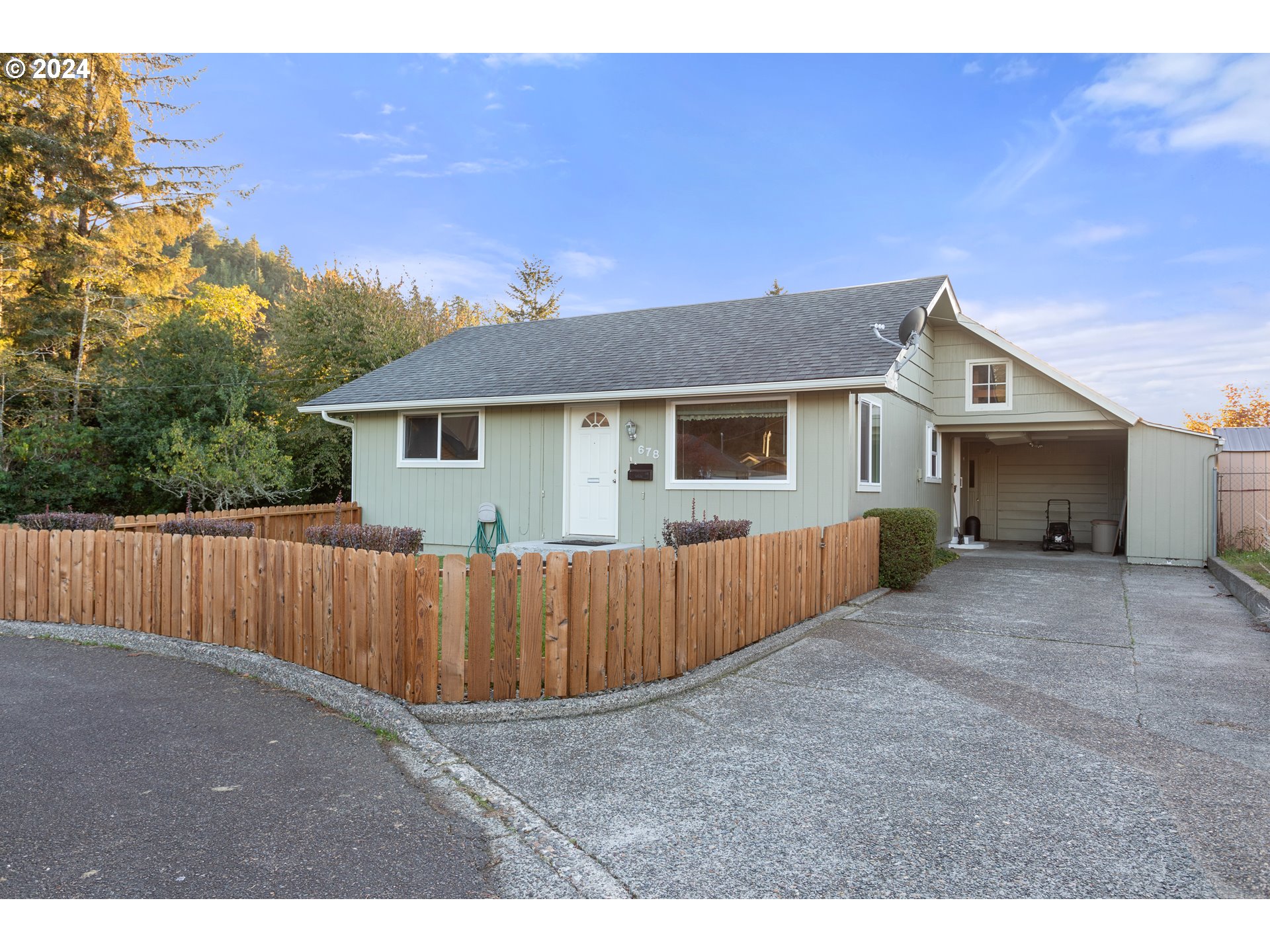 678 West Alder Place Reedsport, OR 97467 - Photo 1 of 29 Gallery Image 1