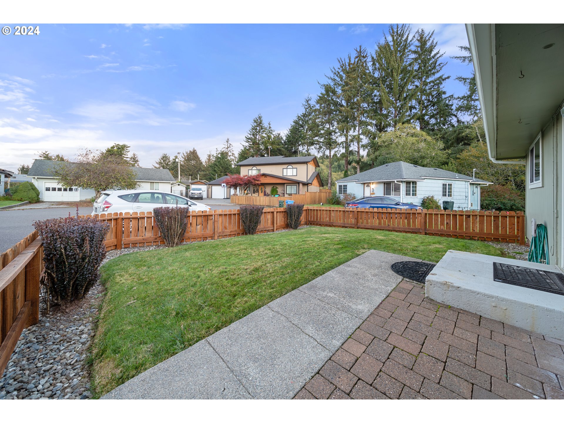 678 West Alder Place Reedsport, OR 97467 - Photo 26 of 29 Gallery Image 26