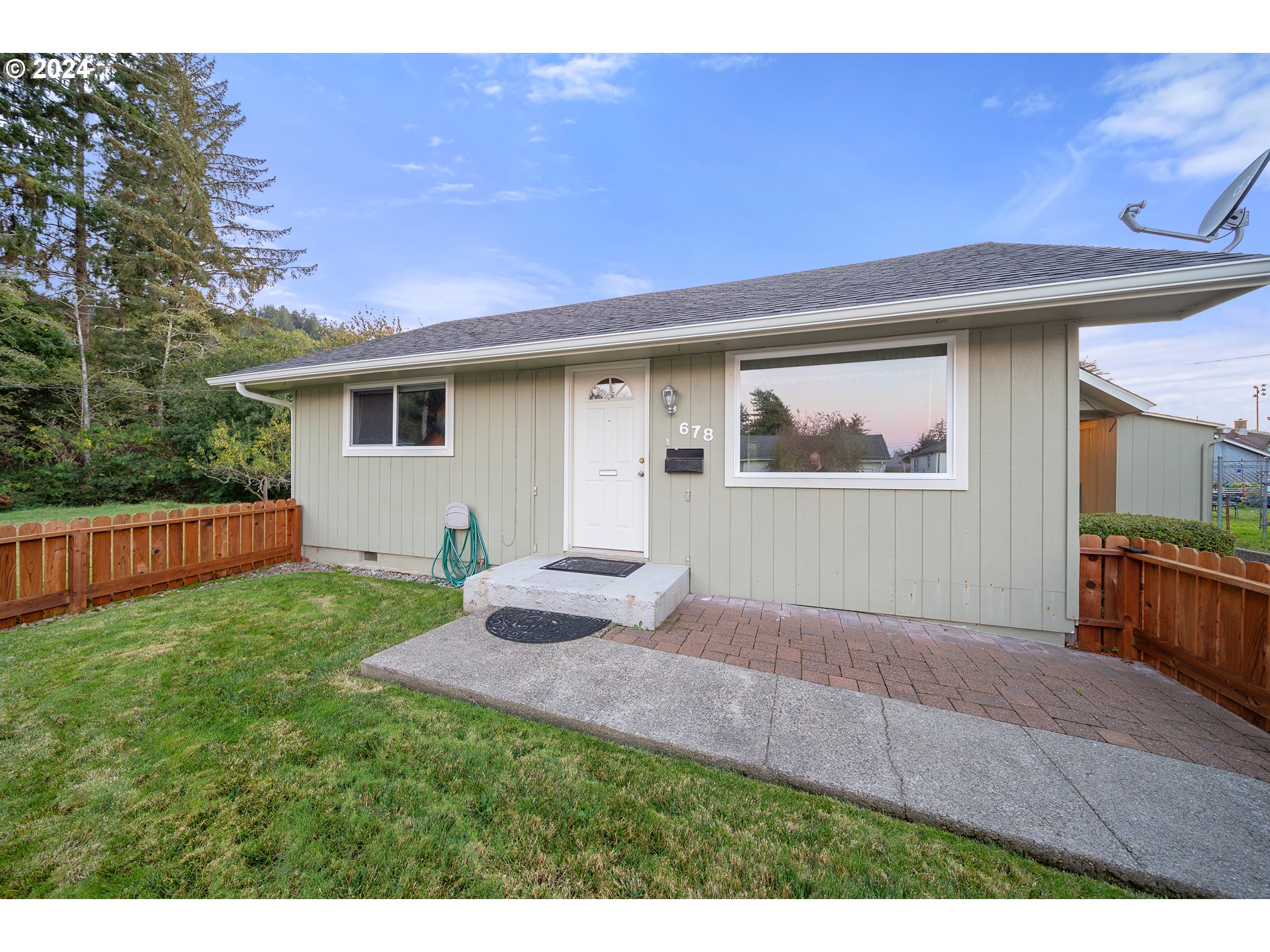 678 West Alder Place Reedsport, OR 97467 - Photo 27 of 29 Gallery Image 27