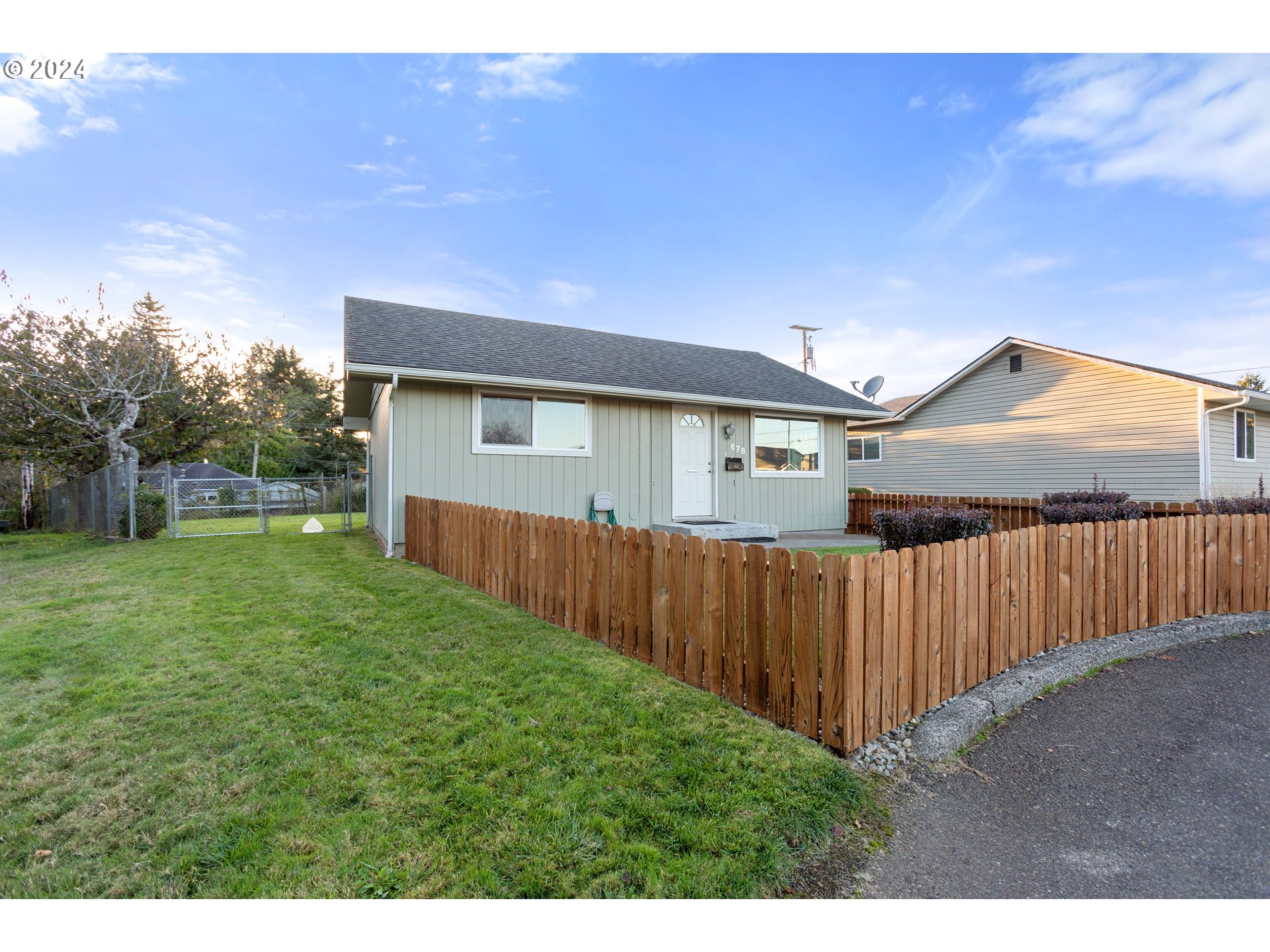 678 West Alder Place Reedsport, OR 97467 - Photo 28 of 29 Gallery Image 28