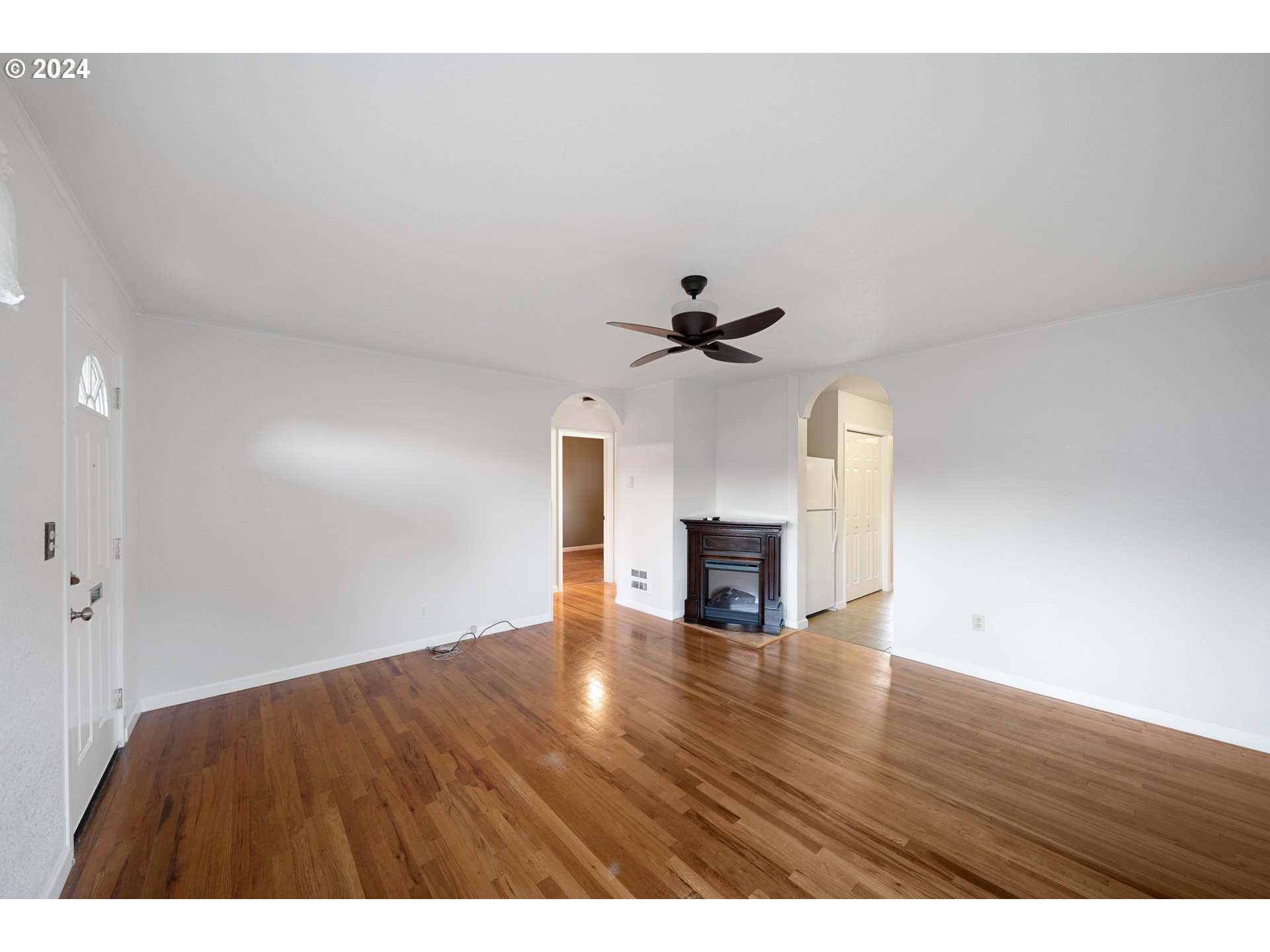 678 West Alder Place Reedsport, OR 97467 - Photo 9 of 29 Gallery Image 9