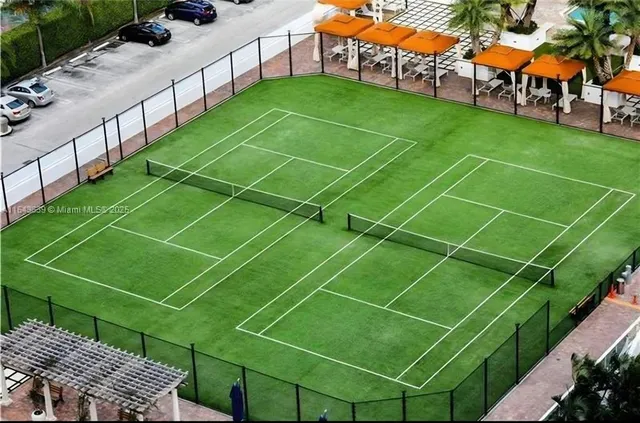 a view of a tennis court
