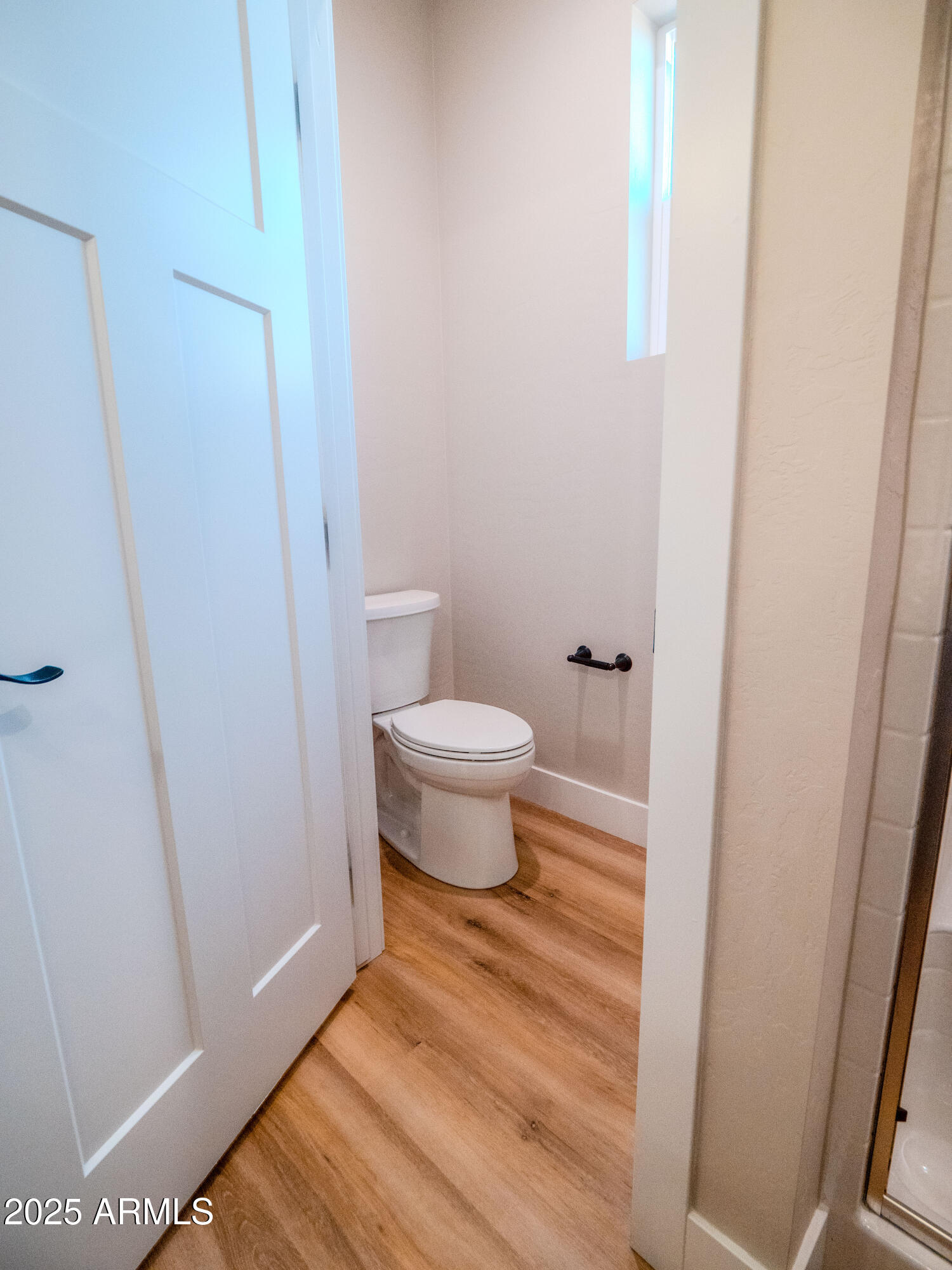 941 South Ridgeway Place Show Low, AZ 85901 - Photo 38 of 67 a bathroom with a toilet and a sink