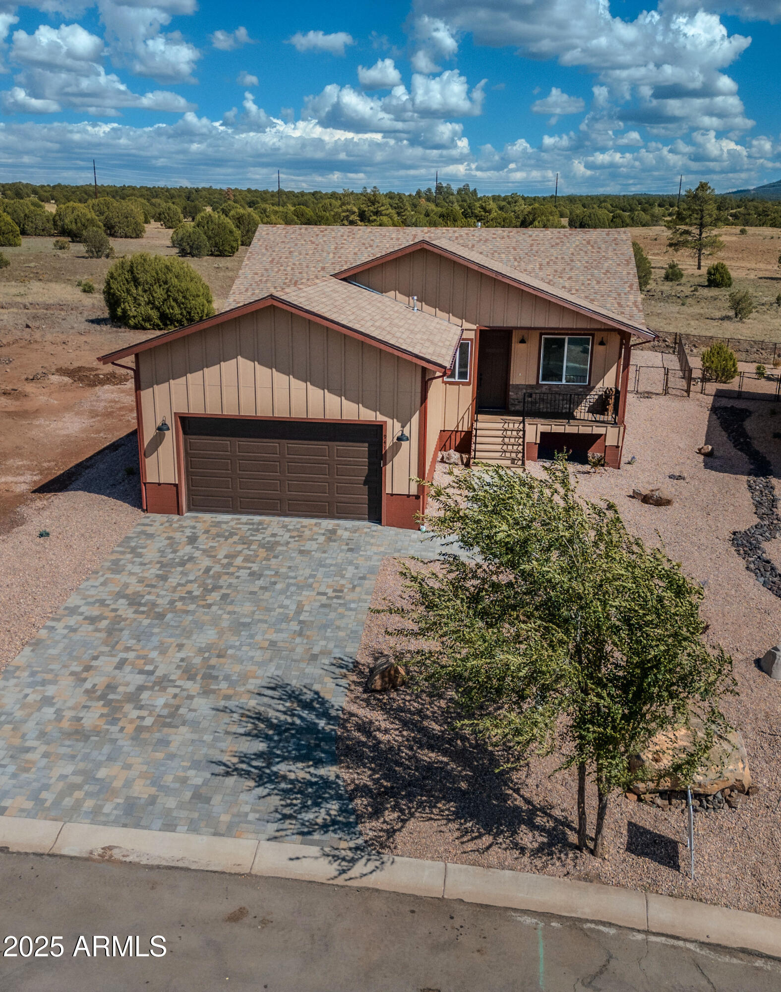 941 South Ridgeway Place Show Low, AZ 85901 - Photo 61 of 67 a view of a house with a yard