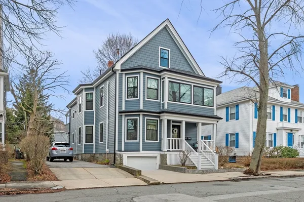 $3,300 | 41 Abbott Street, Unit 1, Beverly, MA 01915