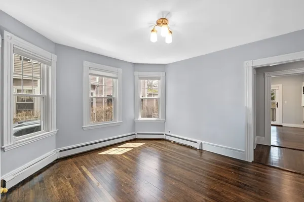 $3,300 | 41 Abbott Street, Unit 1, Beverly, MA 01915