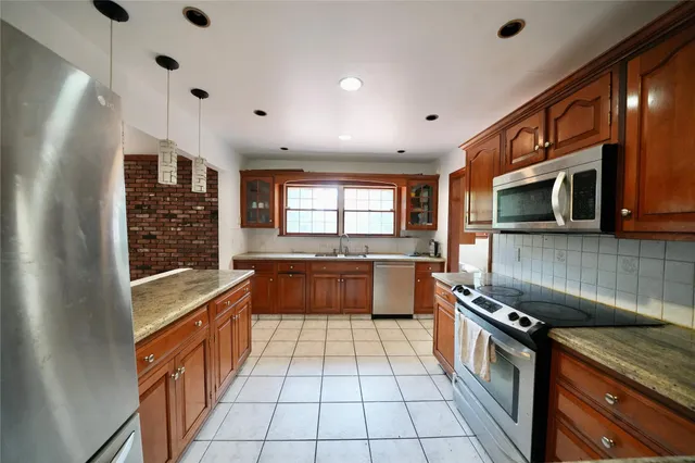 $589,000 | 38 Buena Vista Terrace, Central Valley, NY 10917