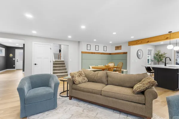 $465,000 | 4516 Lakeview Avenue, McFarland, WI 53558